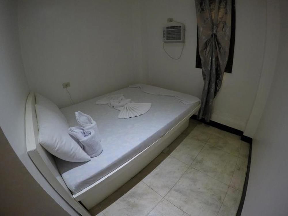 Alexzus Backpackers Travel Lodge El Nido Kültér fotó